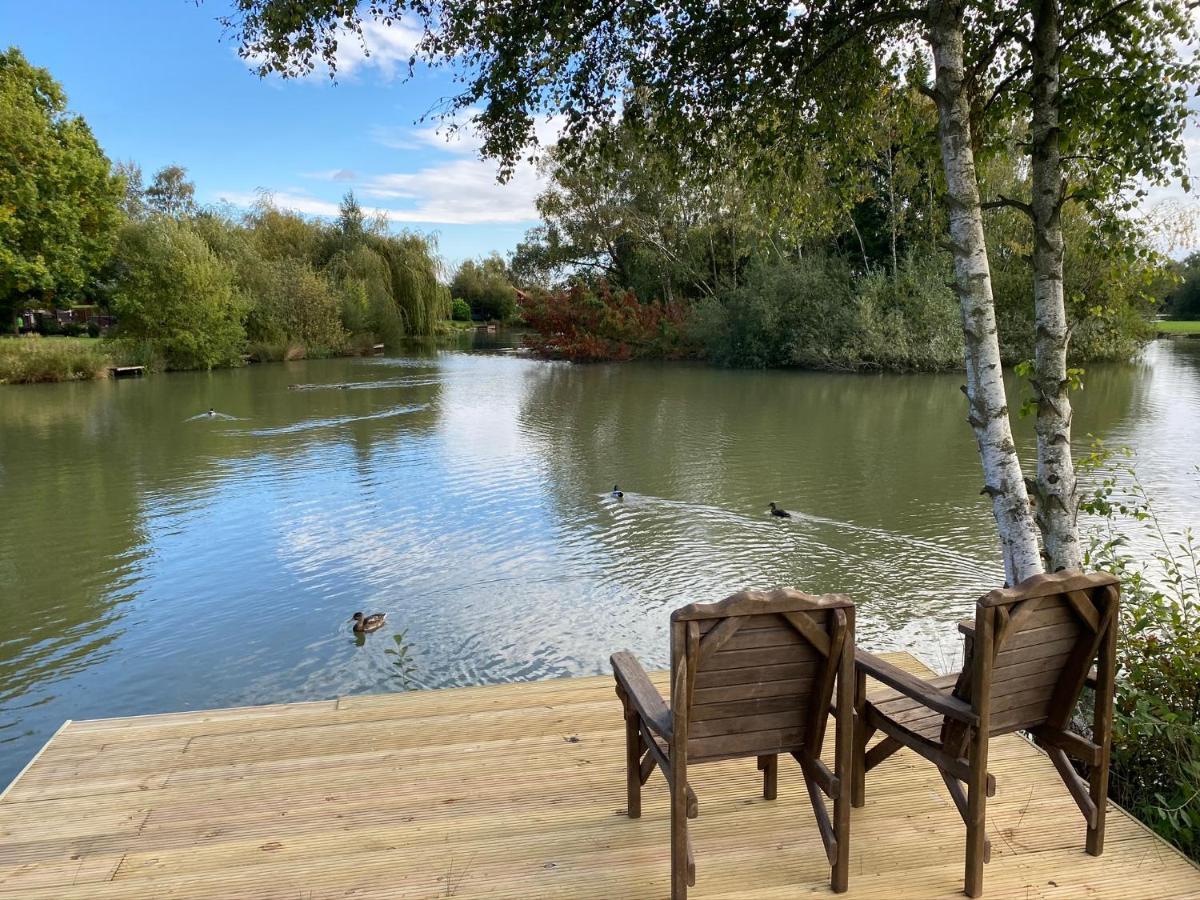Widgeon Bespoke Cabin Is Lakeside With Private Fishing Peg, Hot Tub Situated At Tattershall Lakes Country Park Eksteriør bilde