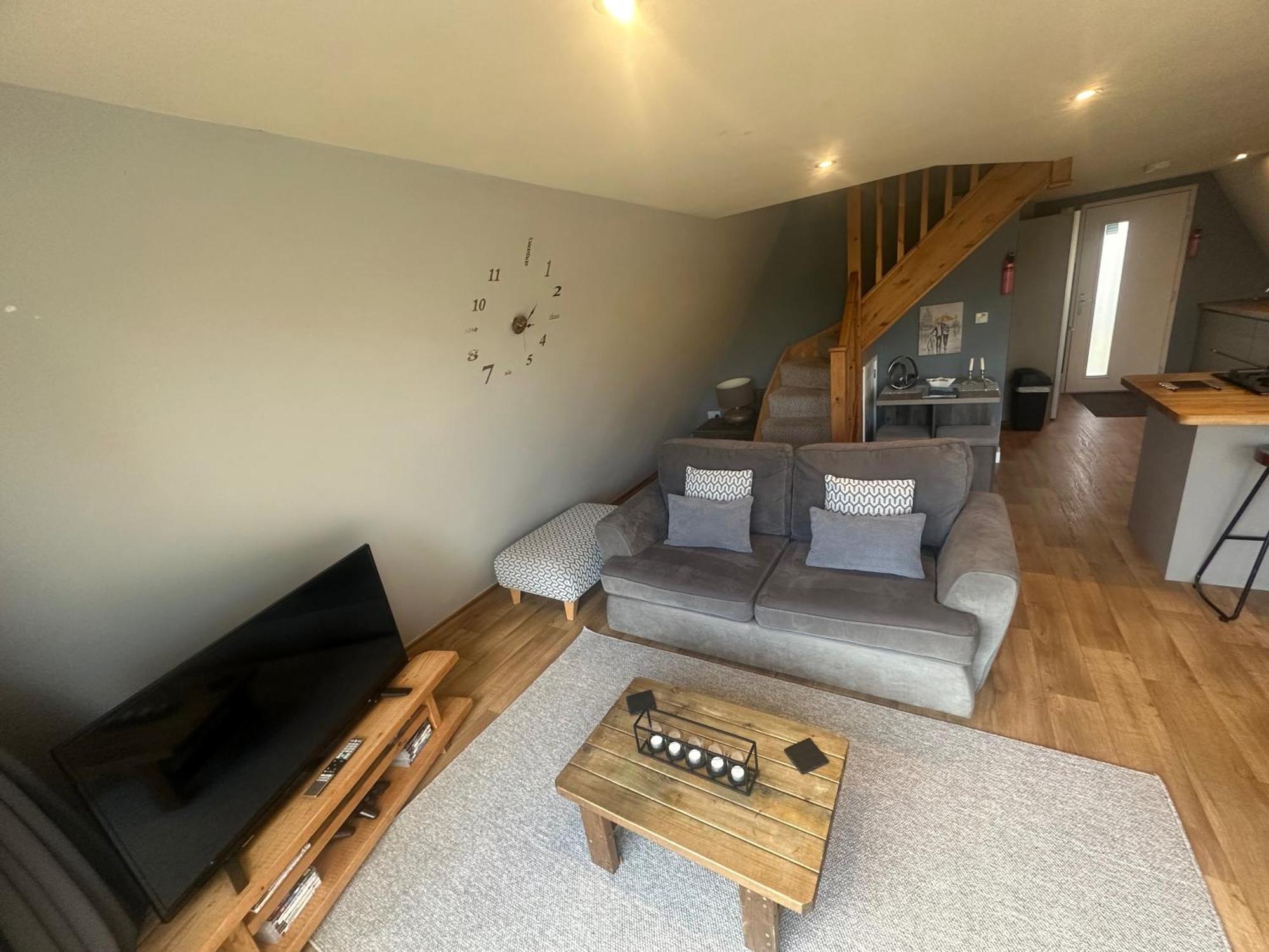 Widgeon Bespoke Cabin Is Lakeside With Private Fishing Peg, Hot Tub Situated At Tattershall Lakes Country Park Eksteriør bilde